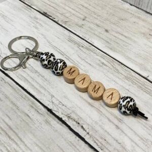 Mama Keychain, Mother's Day Gift, Mom Gift, Cheetah Print Keychain - Handmade